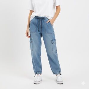 AE High-Waisted Baggy Cargo Jogger Jean